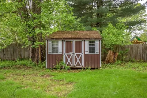 1101 Allen St, Springfield, MA 01118 photo 27