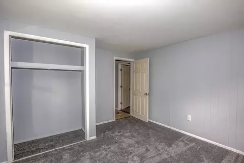 1101 Allen St, Springfield, MA 01118 photo 16