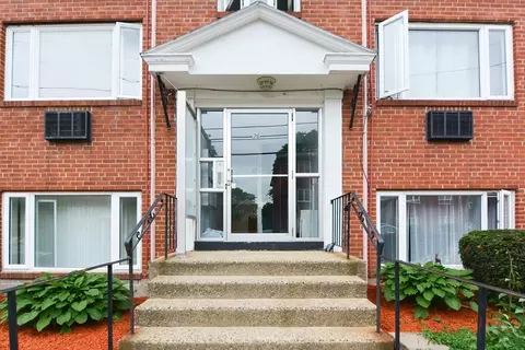 26 Carey Ave #8, Watertown, MA 02472