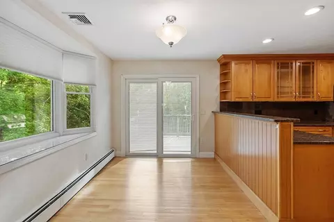 Living - 43 Edward Rd, Townsend, MA 01469 photo 4 of 4