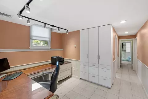 Entry Way - 43 Edward Rd, Townsend, MA 01469 photo 1 of 1