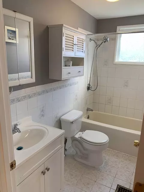 Bath - 568 4th St, Fall River, MA 02721 photo 1 of 3