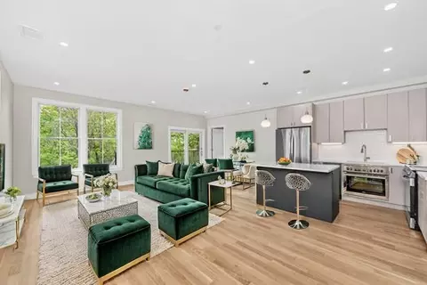 42 Waverly #2, Brighton, MA 02135