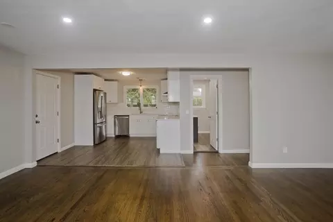 77 Drexel St, Springfield, MA 01104 photo 11