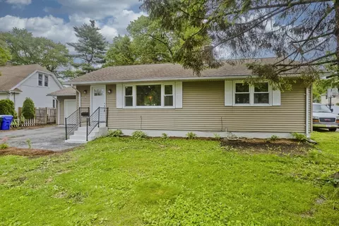77 Drexel St, Springfield, MA 01104 photo 3