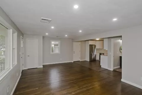 77 Drexel St, Springfield, MA 01104 photo 10