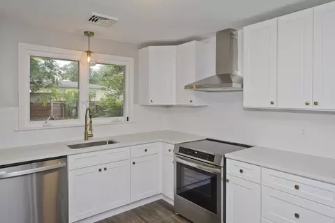 77 Drexel St, Springfield, MA 01104 photo 14