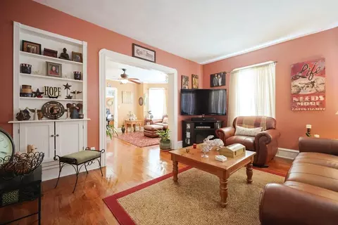 168 Forest St, Fall River, MA 02721 photo 4
