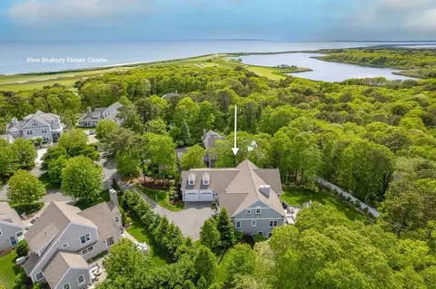 29 Flat Pond Cir, Mashpee, MA 02649 photo 5