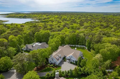 29 Flat Pond Cir, Mashpee, MA 02649 photo 11