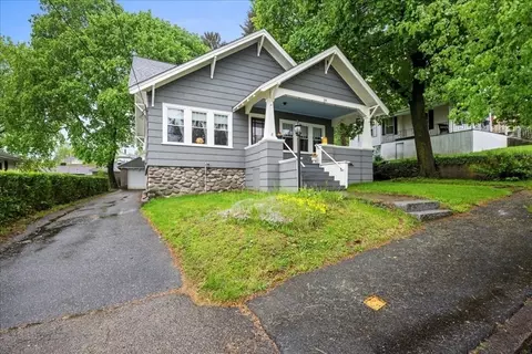 39 Kosta St, Worcester, MA 01607