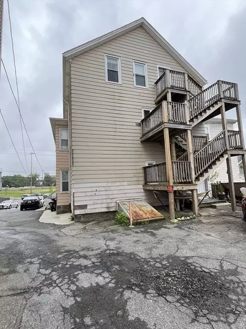 422 County St, Fall River, MA 02723 photo 5