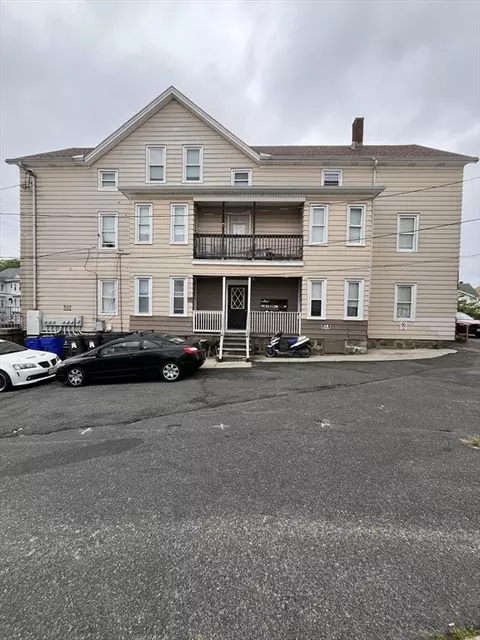 422 County St, Fall River, MA 02723 photo 4