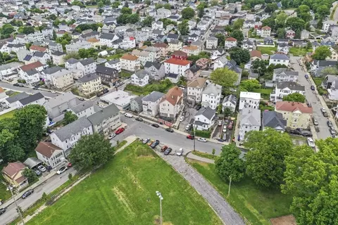 422 County St, Fall River, MA 02723 photo 22