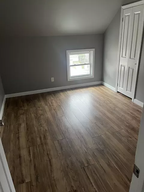 422 County St, Fall River, MA 02723 photo 12