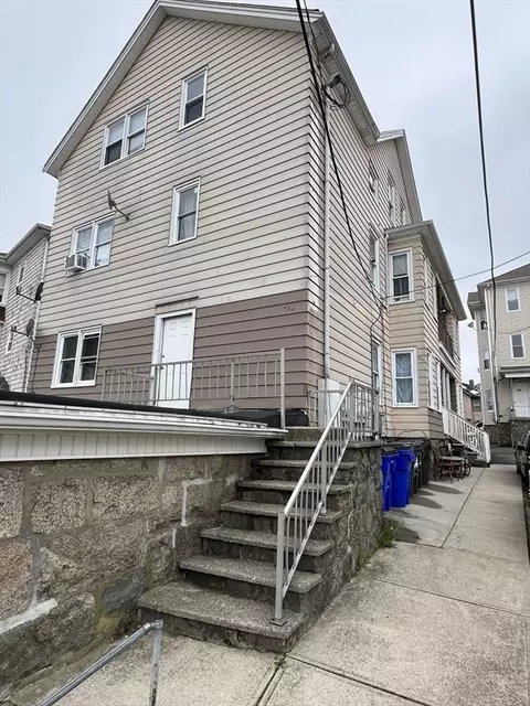 422 County St, Fall River, MA 02723 photo 3