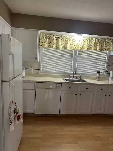 Kitchen - 1385 Pendleton Ave #1385, Chicopee, MA 01022 photo 2 of 3