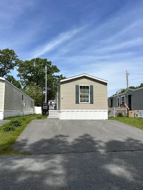 20 Upton St, Tewksbury, MA 01876