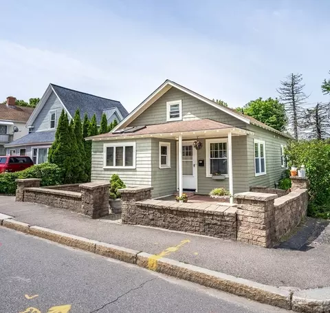 204 Massasoit Rd, Worcester, MA 01604