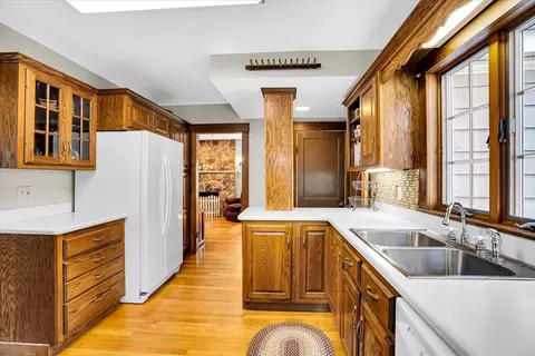 43 W Main, Upton, MA 01568 photo 11