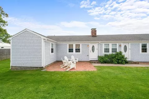 90 Broadway St #90, Yarmouth, MA 02673