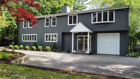 2218 Turnpike St, North Andover, MA 01845