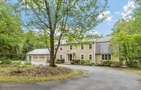 13 Jacob Gates Rd, Harvard, MA 01451