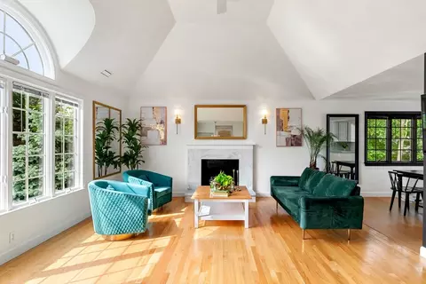 4 Blacksmith Way, Saugus, MA 01906 photo 4