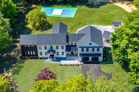 22 Fordville Rd, Duxbury, MA 02332