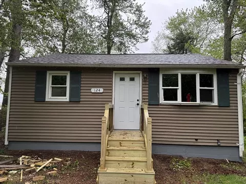 124 Bixby Dr, East Bridgewater, MA 02333
