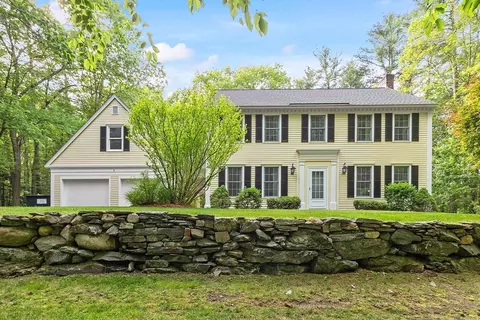 135 S Row Rd, Townsend, MA 01469