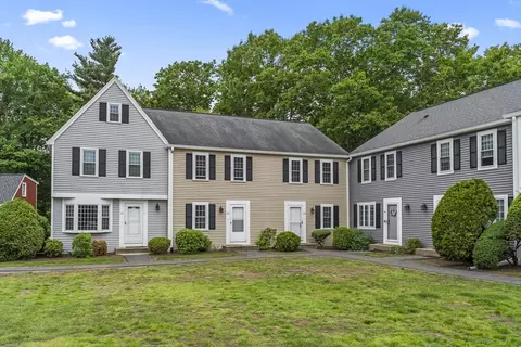 585 Turnpike St #13, Easton, MA 02375