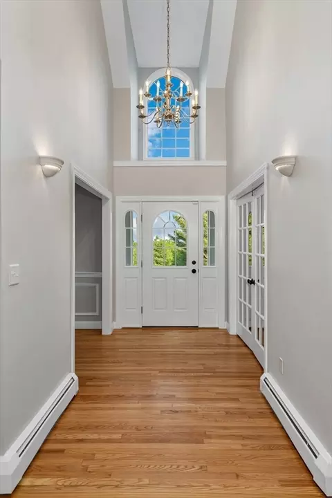 Entry Way - 75 Glen St, Rowley, MA 01969 photo 1 of 2