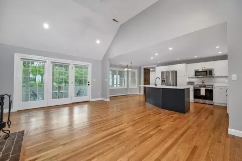 Living - 75 Glen St, Rowley, MA 01969 photo 1 of 4