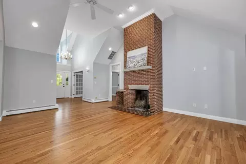 Living - 75 Glen St, Rowley, MA 01969 photo 2 of 4