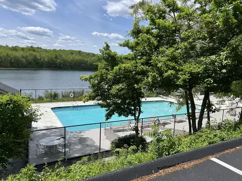 32 Thayer Pond Dr #12, Oxford, MA 01537