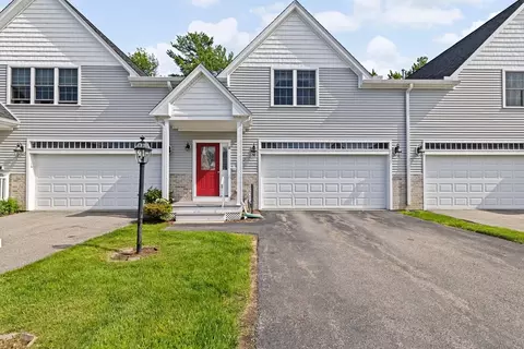 18 Midfield Dr #18, Rockland, MA 02370