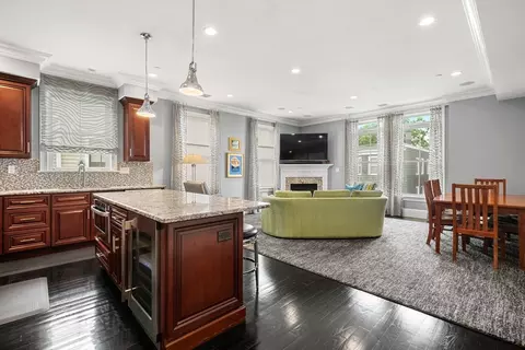 615 E 6th St #6, Boston, MA 02127