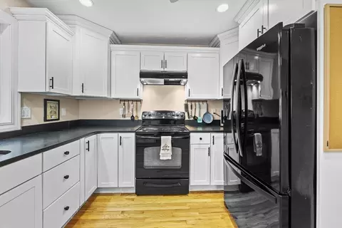 41 S Flagg St, Worcester, MA 01602 photo 8