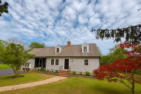 368 King St, Hanover, MA 02339