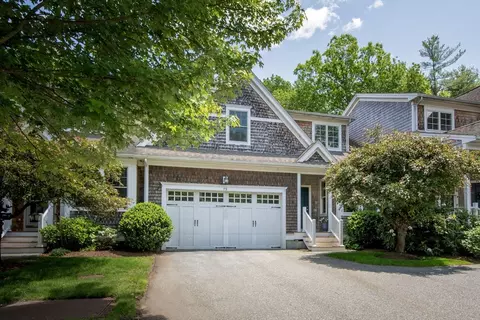 79 Spring Meadow Ln #79, Hanover, MA 02339