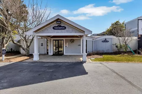 94 Shore Dr #4108, Mashpee, MA 02649