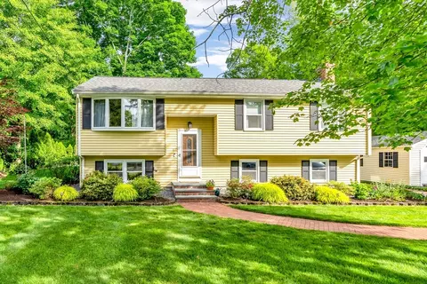 2 Walker St, Norton, MA 02766