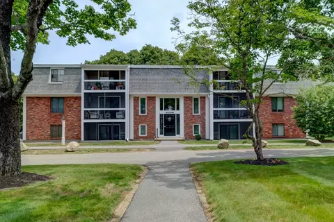 15 Foundry St #B1, Easton, MA 02375