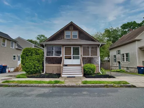 66 James St, New Bedford, MA 02740