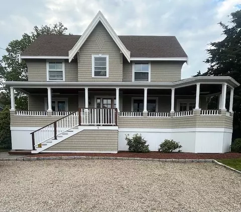 5 Allen Ave, Rockport, MA 01966