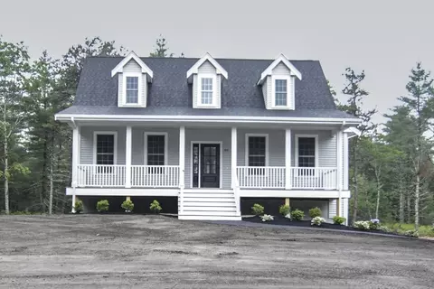 140 Tispaquin St, Middleboro, MA 02346