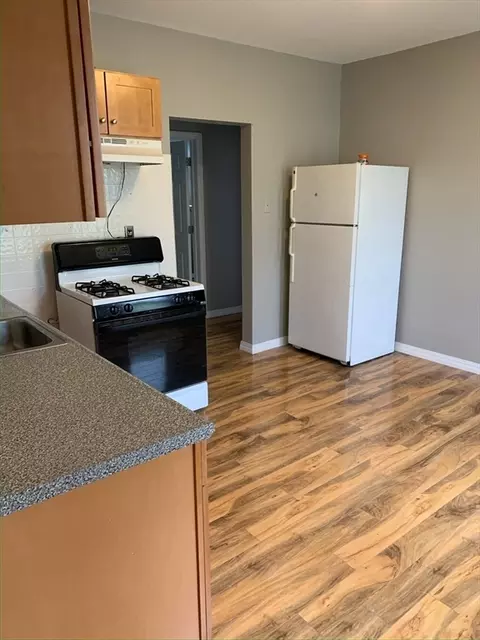 58 Ames Ave, Chicopee, MA 01013 photo 2
