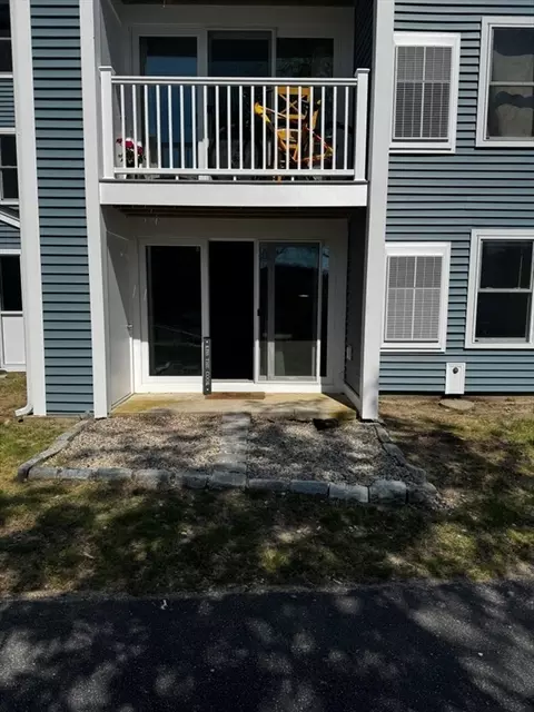 2 Marc Dr #2C4, Plymouth, MA 02360