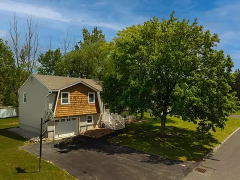 7 Wintergreen Cir, Methuen, MA 01844
